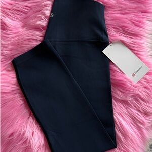 Lululemon size 10 Align crop 23” true navy NWT Leggings